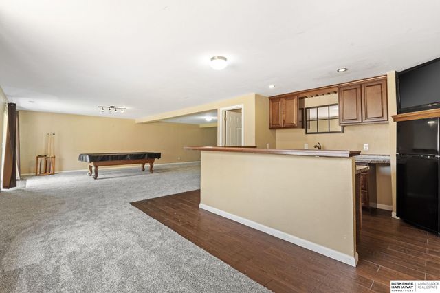 16147 U Circle, Omaha, NE 68135