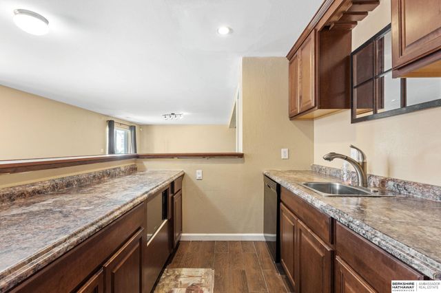 16147 U Circle, Omaha, NE 68135