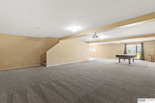 16147 U Circle, Omaha, NE 68135