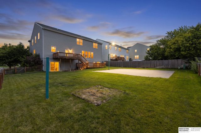 16147 U Circle, Omaha, NE 68135