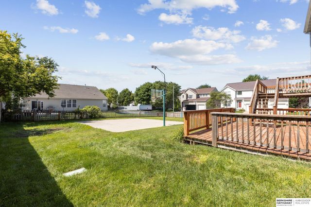 16147 U Circle, Omaha, NE 68135