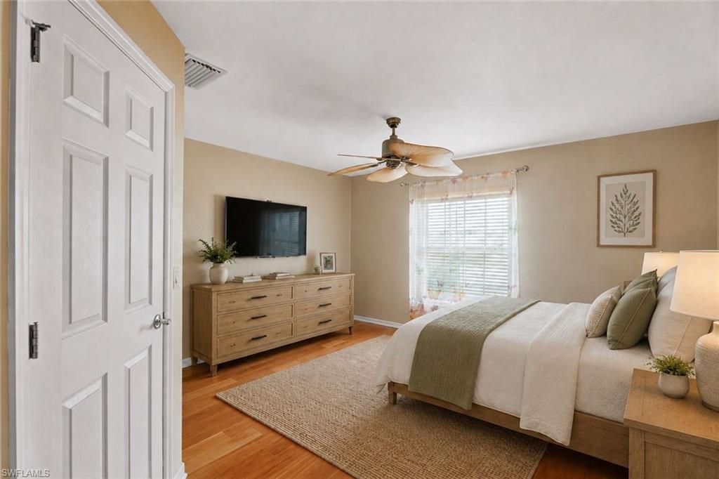 Image 16 of property listing at 2506 Greendale PL, Cape Coral, FL 33991