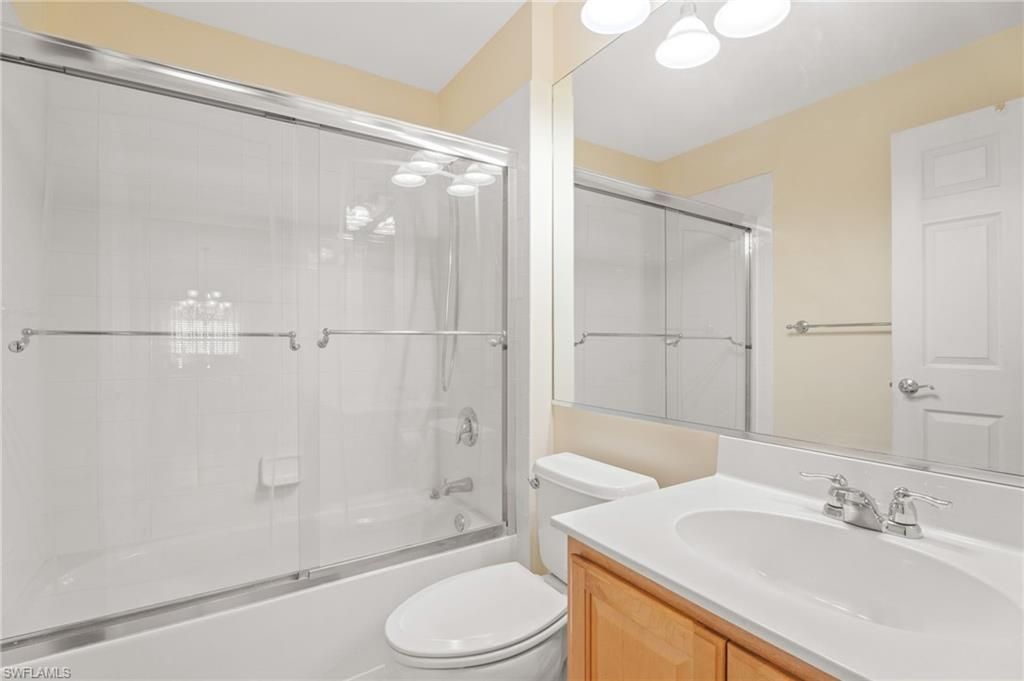 Image 20 of property listing at 2506 Greendale PL, Cape Coral, FL 33991