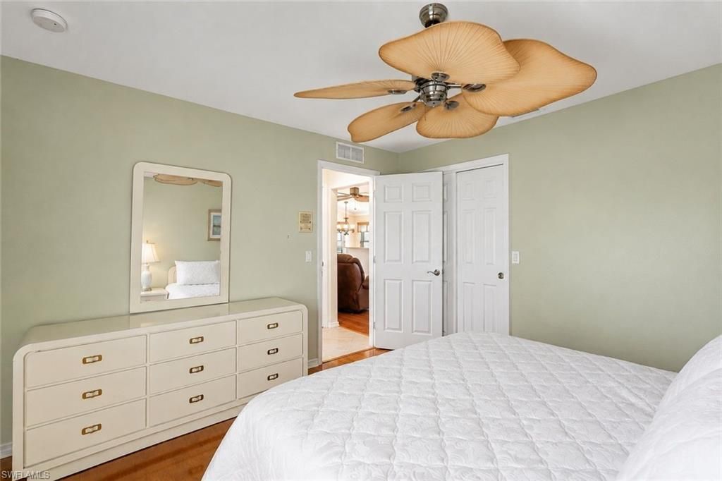 Image 23 of property listing at 2506 Greendale PL, Cape Coral, FL 33991