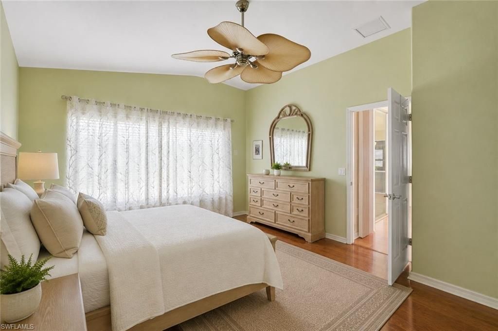 Image 27 of property listing at 2506 Greendale PL, Cape Coral, FL 33991