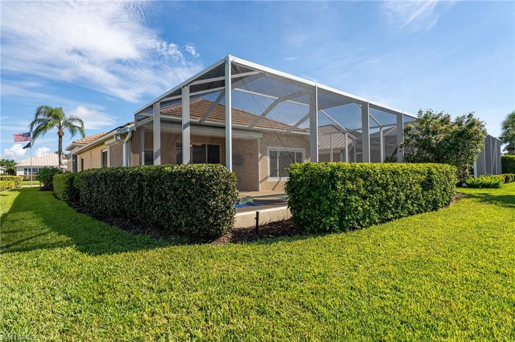 Image 31 of property listing at 2506 Greendale PL, Cape Coral, FL 33991