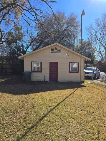 899 Cartwright Street, Beaumont, TX 77701