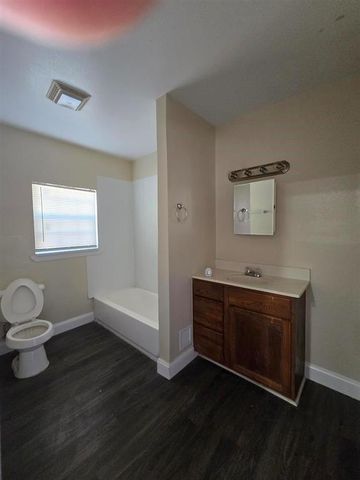 899 Cartwright Street, Beaumont, TX 77701