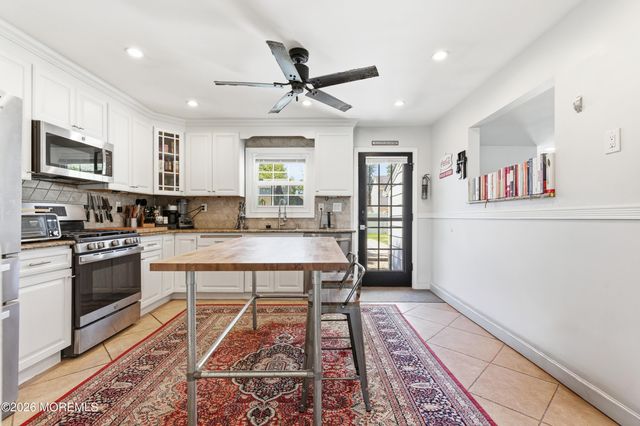 18 Maurice Avenue, Holmdel, NJ 07733