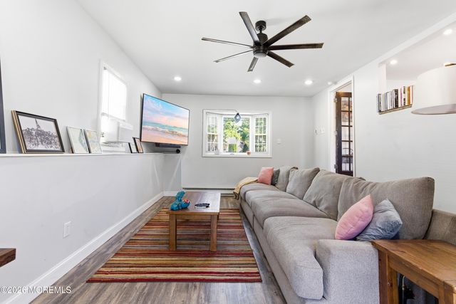 18 Maurice Avenue, Holmdel, NJ 07733