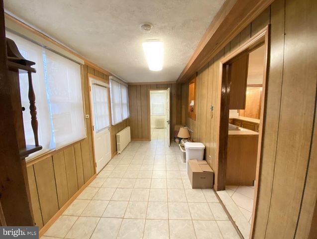 7816 DERWOOD ST, Rockville, MD 20855