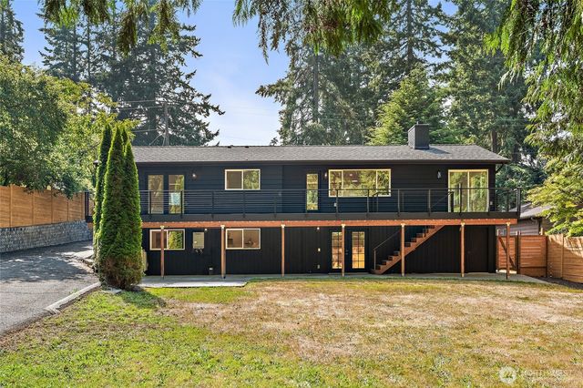 17229 72nd Avenue W, Edmonds, WA 98026
