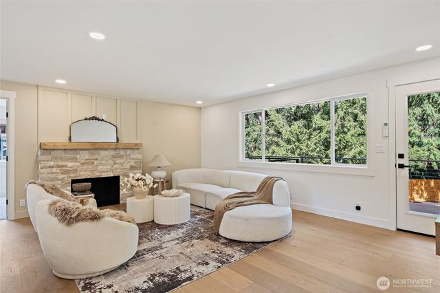 17229 72nd Avenue W, Edmonds, WA 98026