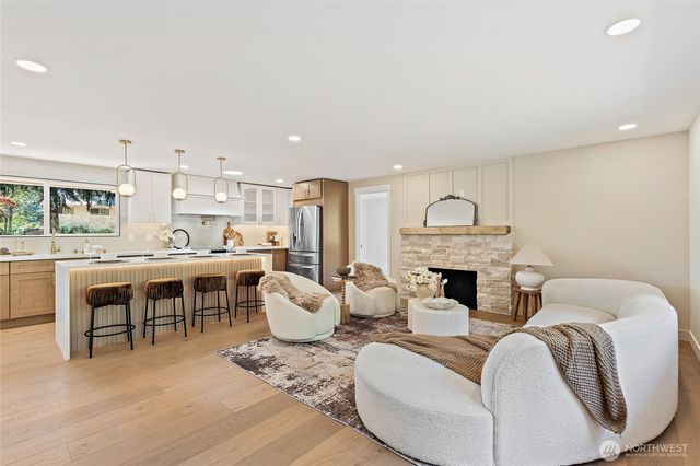 17229 72nd Avenue W, Edmonds, WA 98026