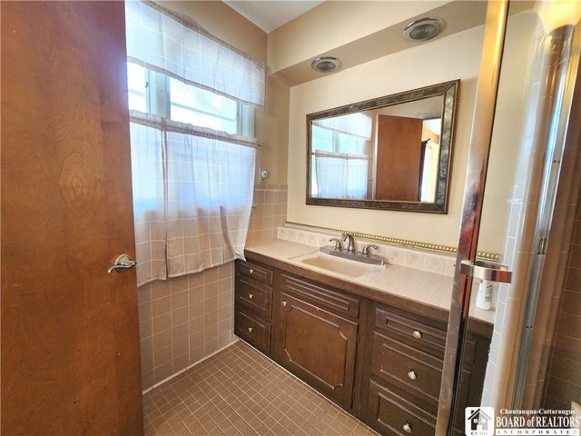 8 Lafayette Avenue, Dunkirk, NY 14048