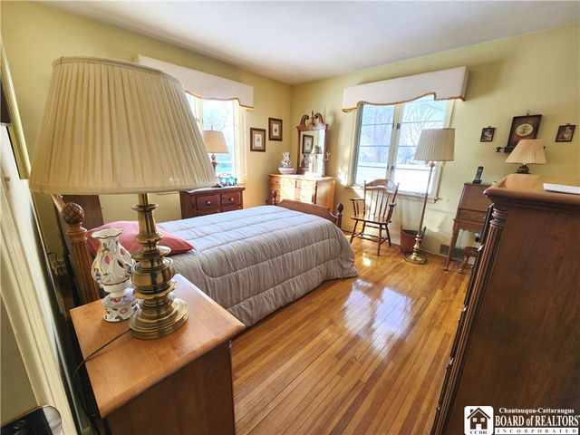 8 Lafayette Avenue, Dunkirk, NY 14048