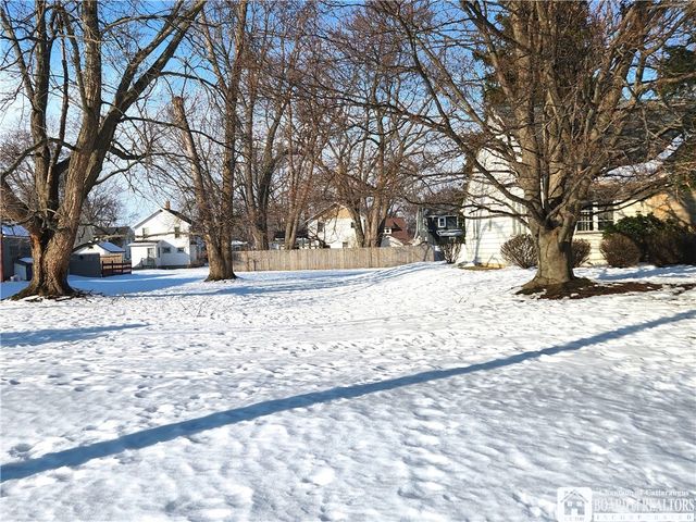 8 Lafayette Avenue, Dunkirk, NY 14048