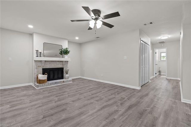 528 Woodlake Rd RD, Virginia Beach, VA 23452