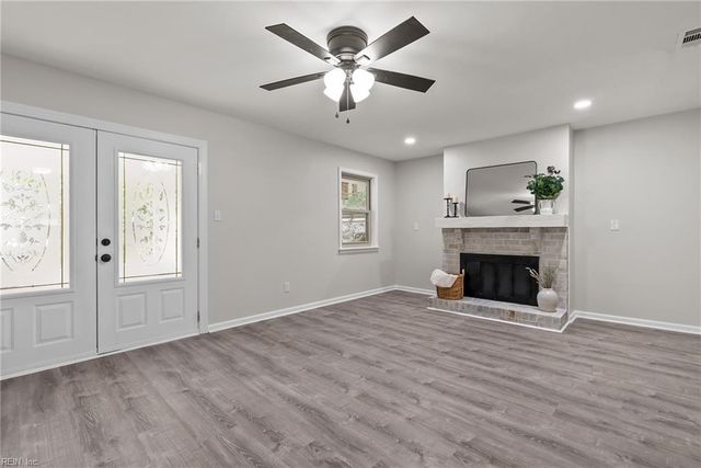 528 Woodlake Rd RD, Virginia Beach, VA 23452