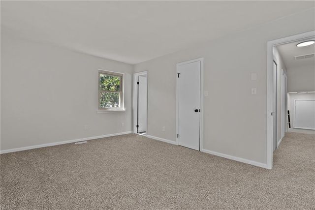 528 Woodlake Rd RD, Virginia Beach, VA 23452