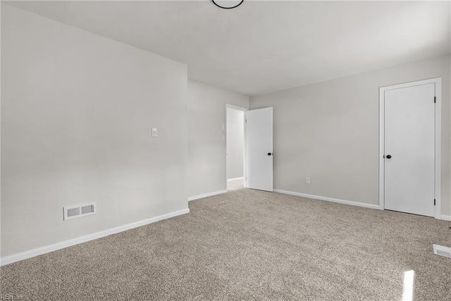 528 Woodlake Rd RD, Virginia Beach, VA 23452