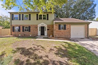 528 Woodlake Rd RD, Virginia Beach, VA 23452