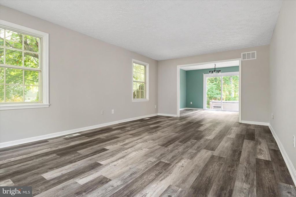 Image 11 of property listing at 1647 HOMEWOOD RD, Annapolis, MD 21409