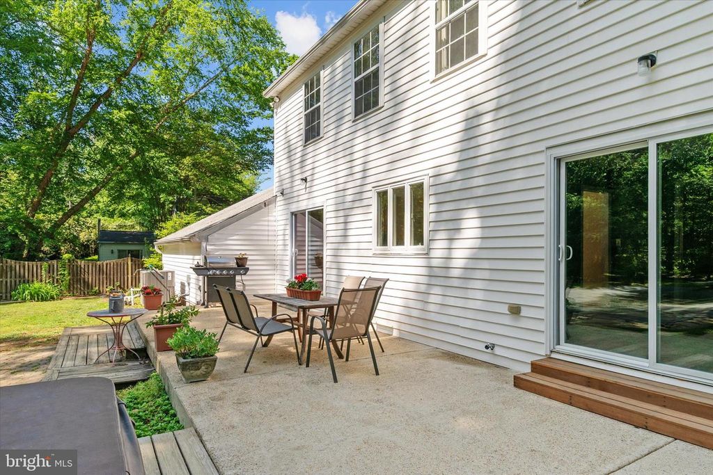 Image 33 of property listing at 1647 HOMEWOOD RD, Annapolis, MD 21409