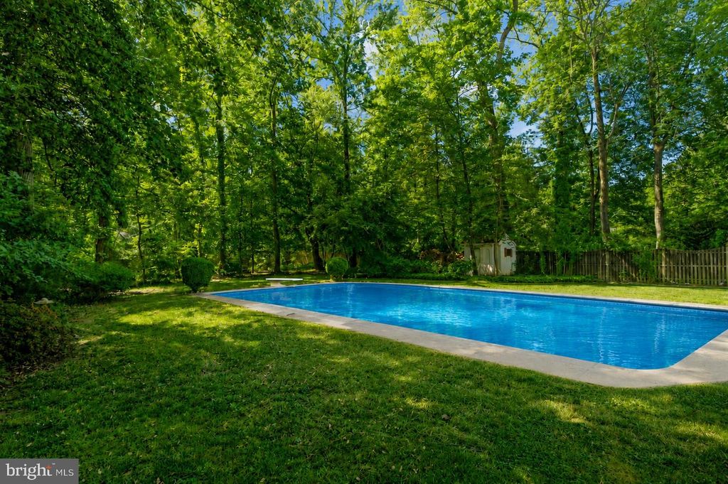 Image 35 of property listing at 1647 HOMEWOOD RD, Annapolis, MD 21409