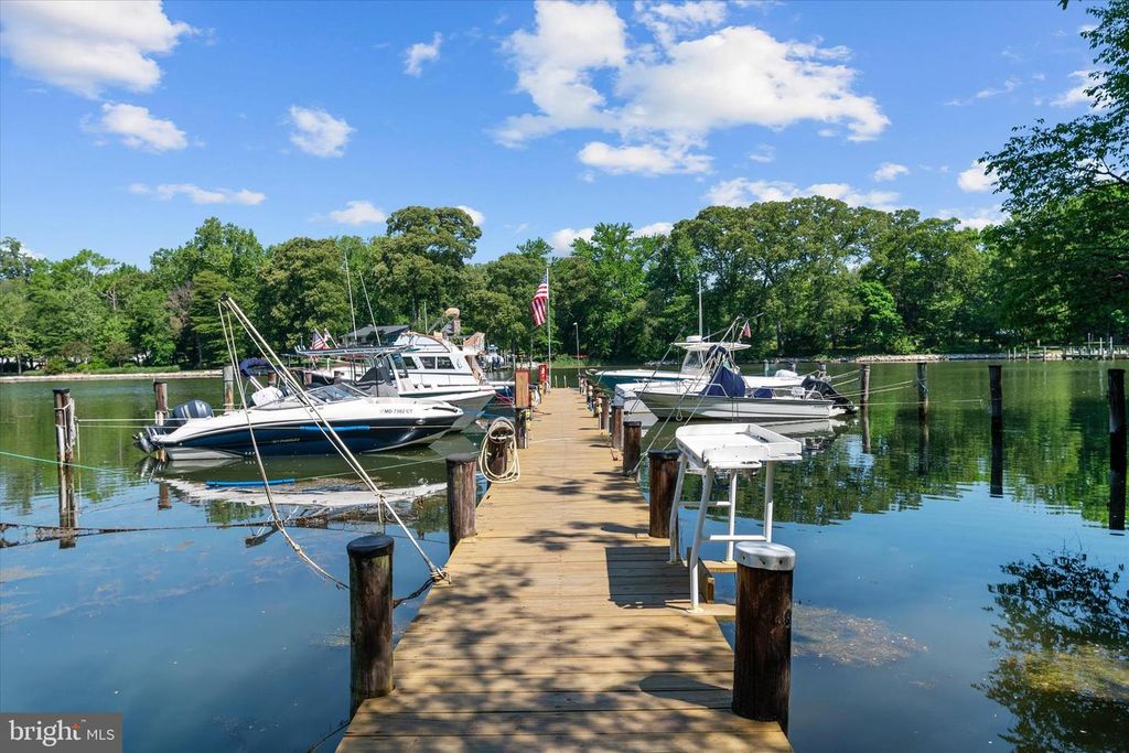 Image 37 of property listing at 1647 HOMEWOOD RD, Annapolis, MD 21409