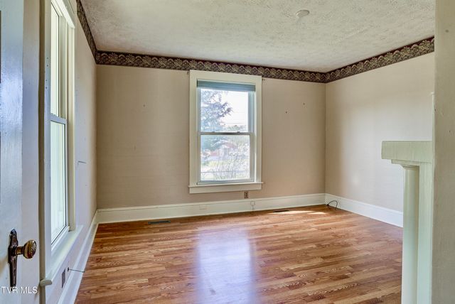 1427 Highway 93, Fall Branch, TN 37656