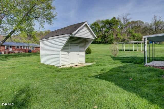 1427 Highway 93, Fall Branch, TN 37656