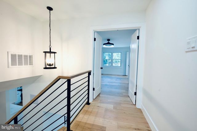 12453 WENDELL HOLMES RD, Herndon, VA 20171