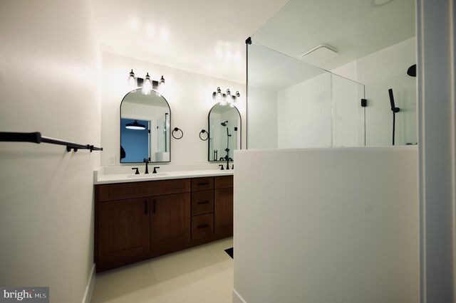 12453 WENDELL HOLMES RD, Herndon, VA 20171