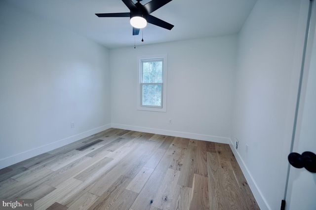 12453 WENDELL HOLMES RD, Herndon, VA 20171