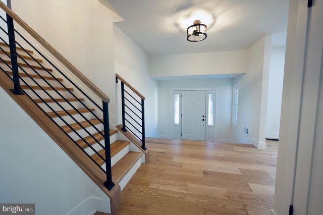 12453 WENDELL HOLMES RD, Herndon, VA 20171