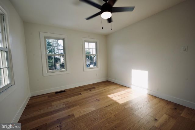 12453 WENDELL HOLMES RD, Herndon, VA 20171