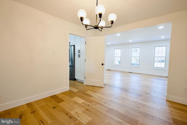 12453 WENDELL HOLMES RD, Herndon, VA 20171