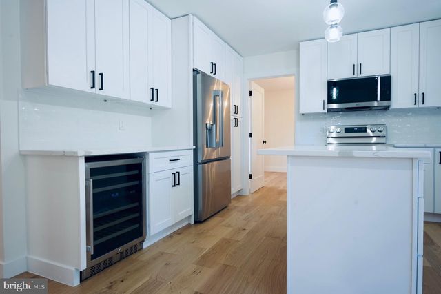 12453 WENDELL HOLMES RD, Herndon, VA 20171