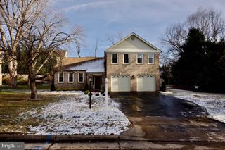 12453 WENDELL HOLMES RD, Herndon, VA 20171