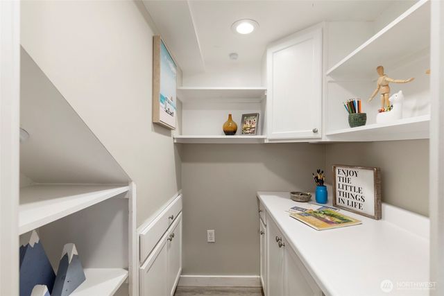 2010 Shamrock Drive NW, Bremerton, WA 98312