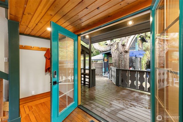 2010 Shamrock Drive NW, Bremerton, WA 98312