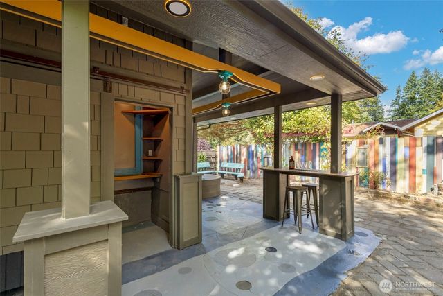 2010 Shamrock Drive NW, Bremerton, WA 98312