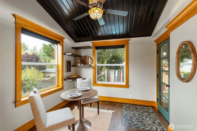 2010 Shamrock Drive NW, Bremerton, WA 98312