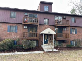 60 Old Hackett Hill Rd Apt 2D, Manchester, NH 03102