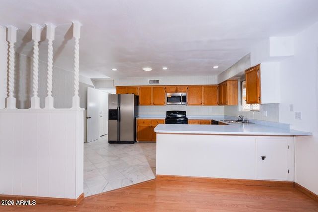 320 E ELLIS Drive, Tempe, AZ 85282