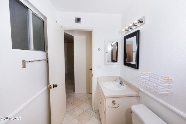 320 E ELLIS Drive, Tempe, AZ 85282