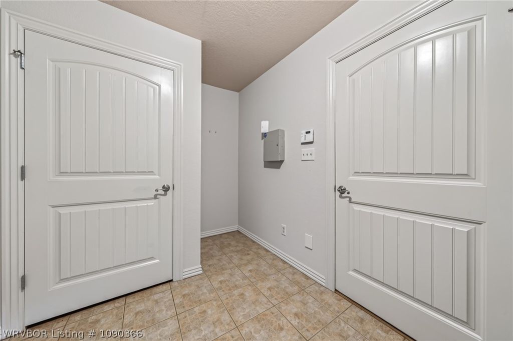 2710 Parkway Lane 2710 Parkway Lane