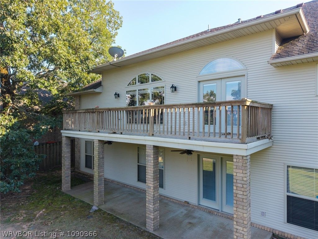 2710 Parkway Lane 2710 Parkway Lane