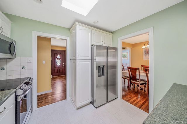 3114 Connecticut Avenue, Medford, NY 11763